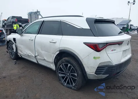 2024 Acura Zdx A-Spec z USA, uszkodzony, nr VIN 4W5KHNRL0RZ505687